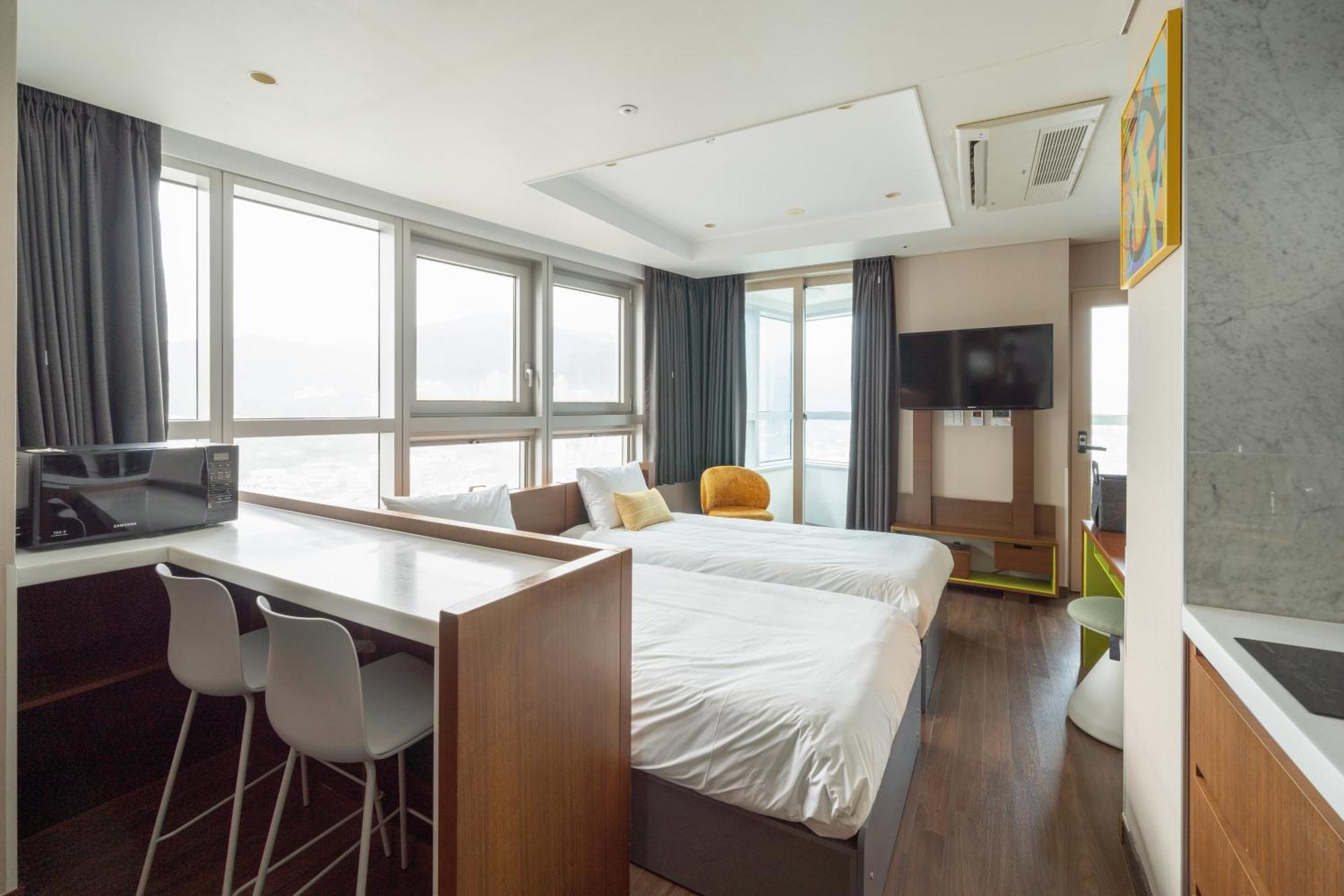 Urbanstay Haeundae Station Busan Exterior photo
